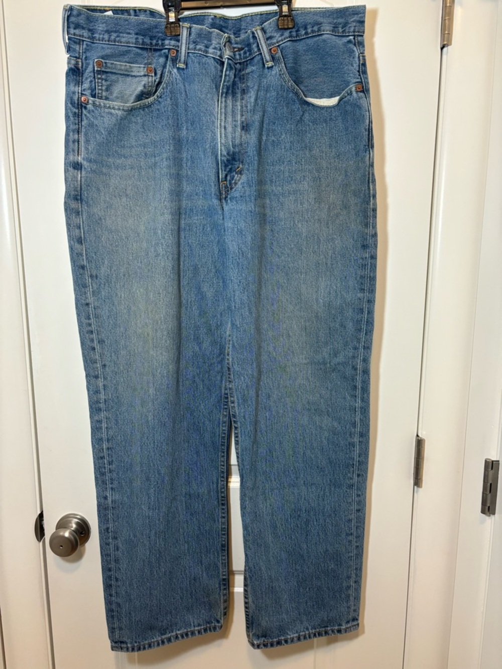 Levi's 550 Men's Straight-Leg Light Blue Denim Jeans